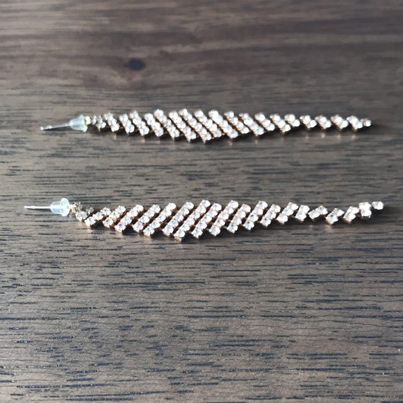 Le Château Fun and Flexible Sparkly Earrings - Picture 5 of 5